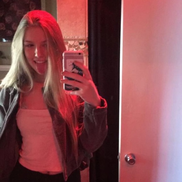 Meet your Posher, Riley - Picture 1 of 1